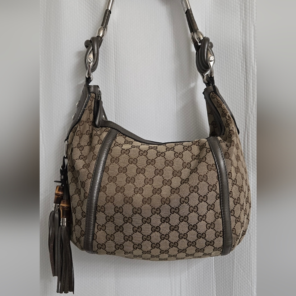 GUC Authentic Gucci GG Beige/ Gray Canvas Techno Horsebit Hobo Handbag